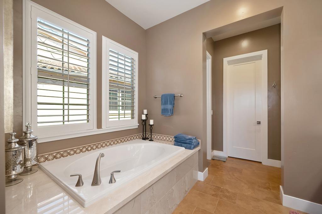 14985 Retreats Trail Court