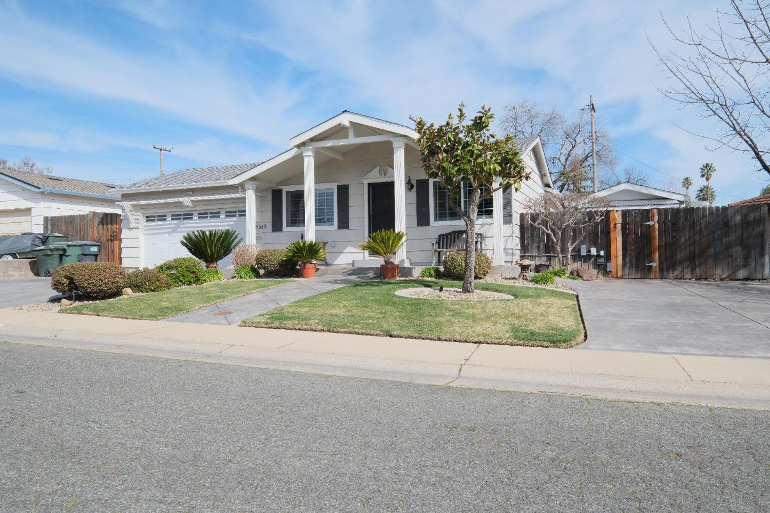 5510 Hesper Way