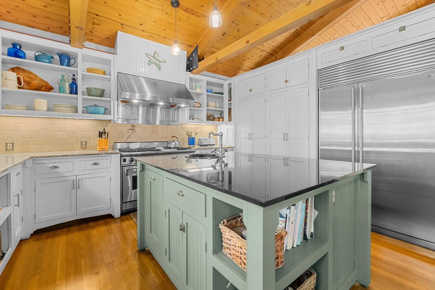 3137 Squirrel Hollow