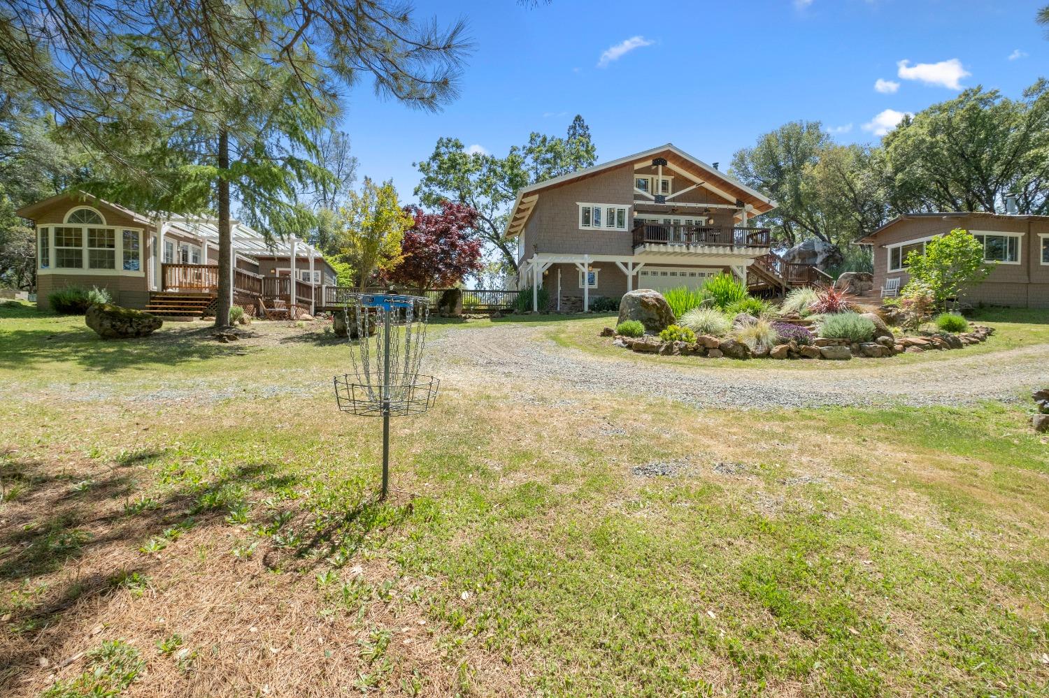 3137 Squirrel Hollow