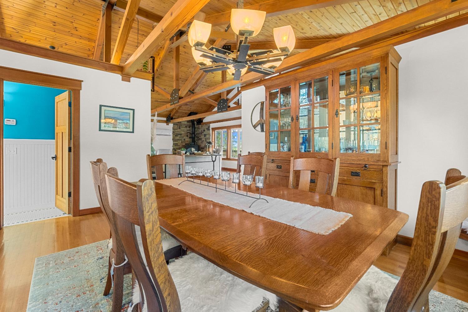 3137 Squirrel Hollow