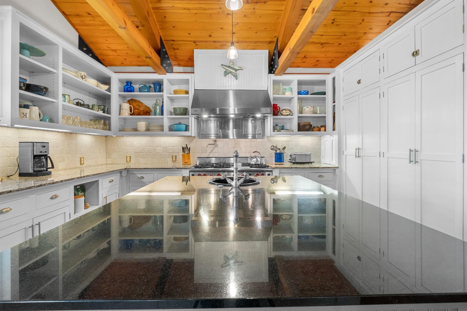 3137 Squirrel Hollow