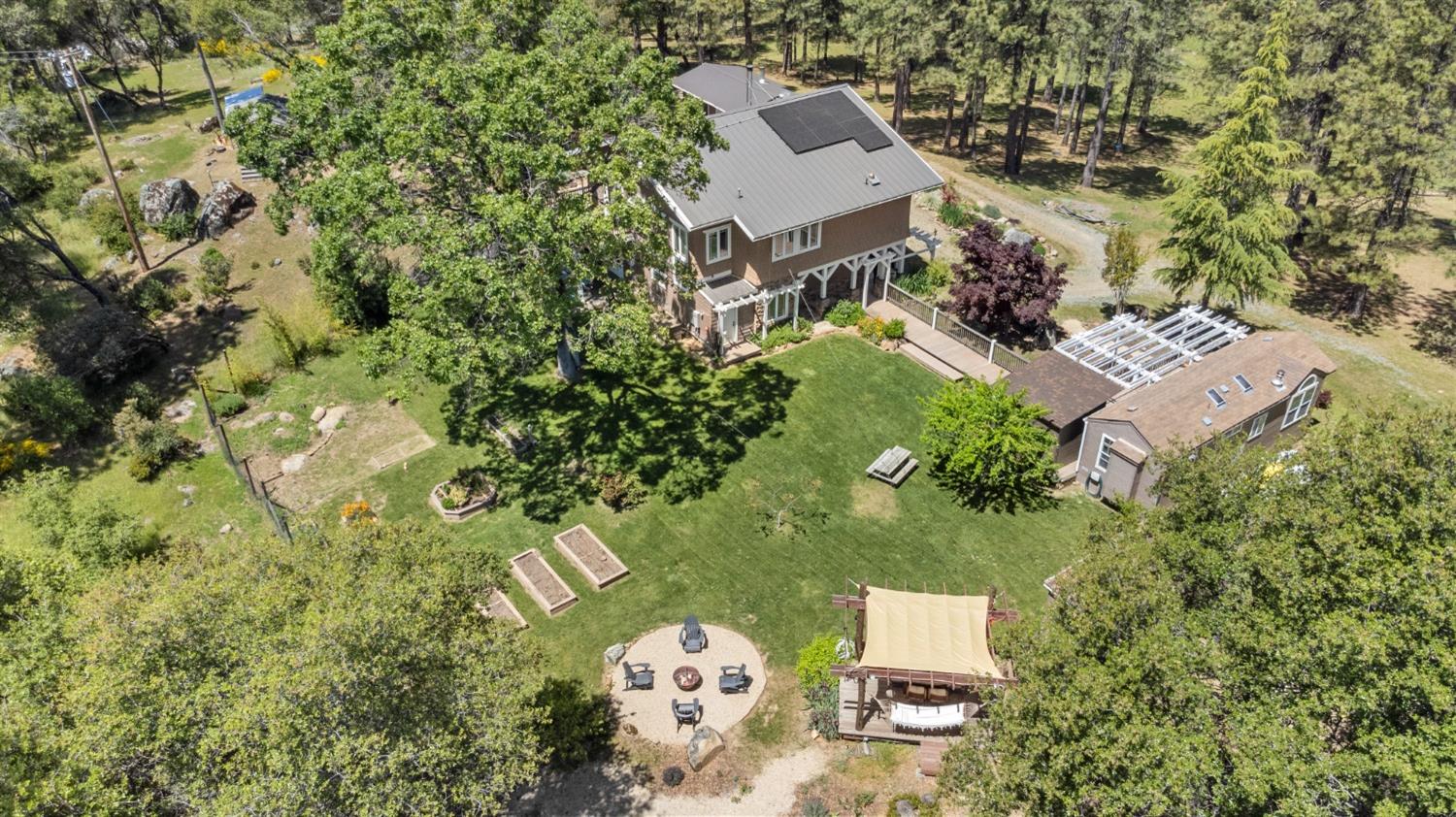 3137 Squirrel Hollow