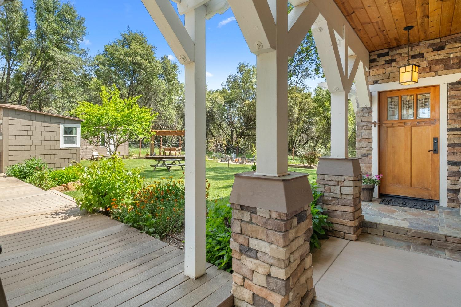 3137 Squirrel Hollow