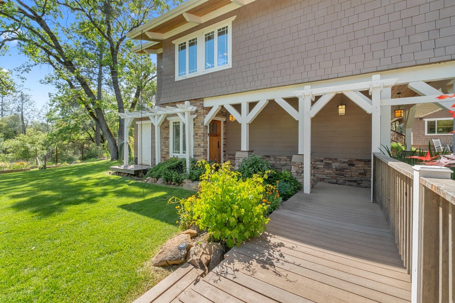 3137 Squirrel Hollow