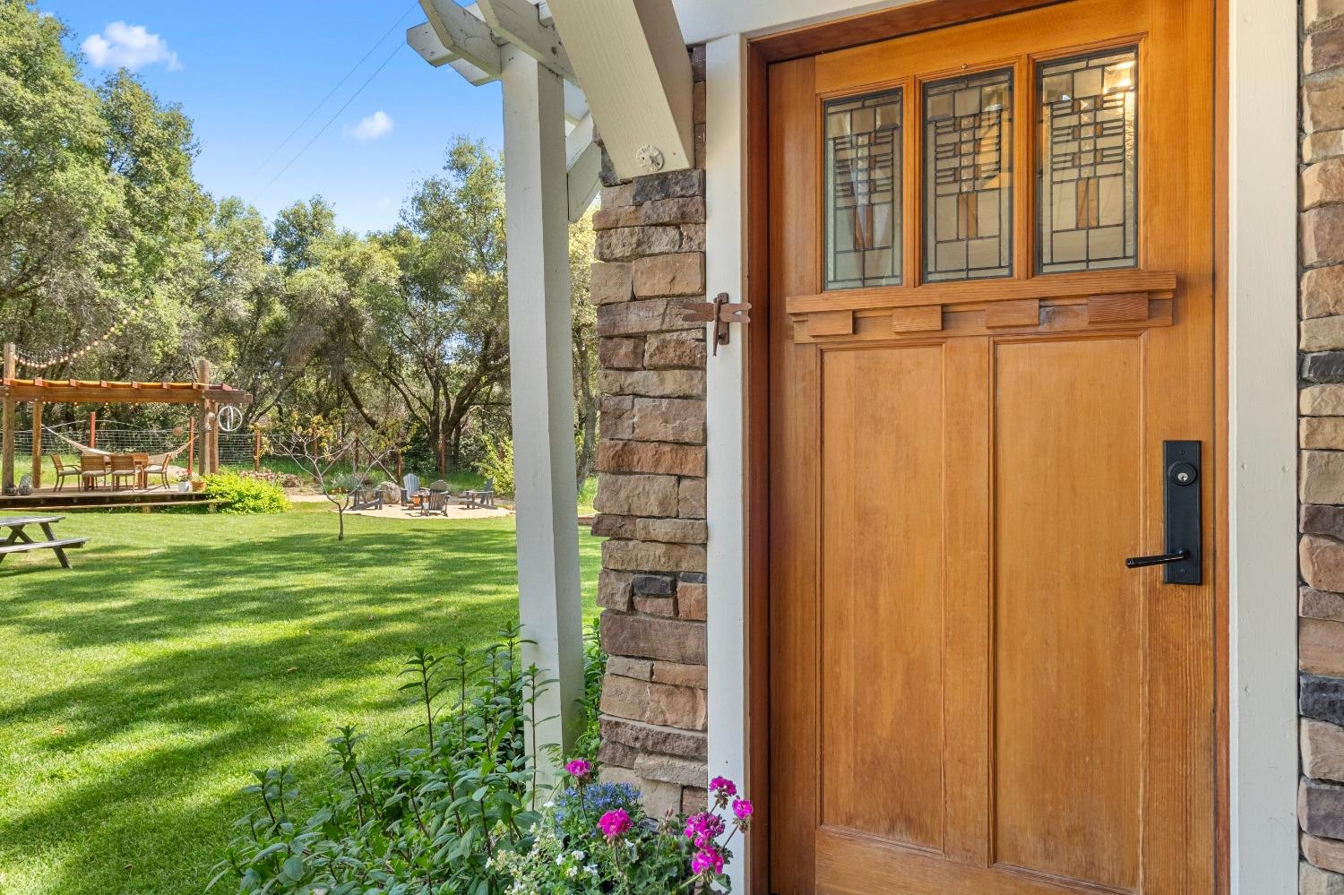 3137 Squirrel Hollow