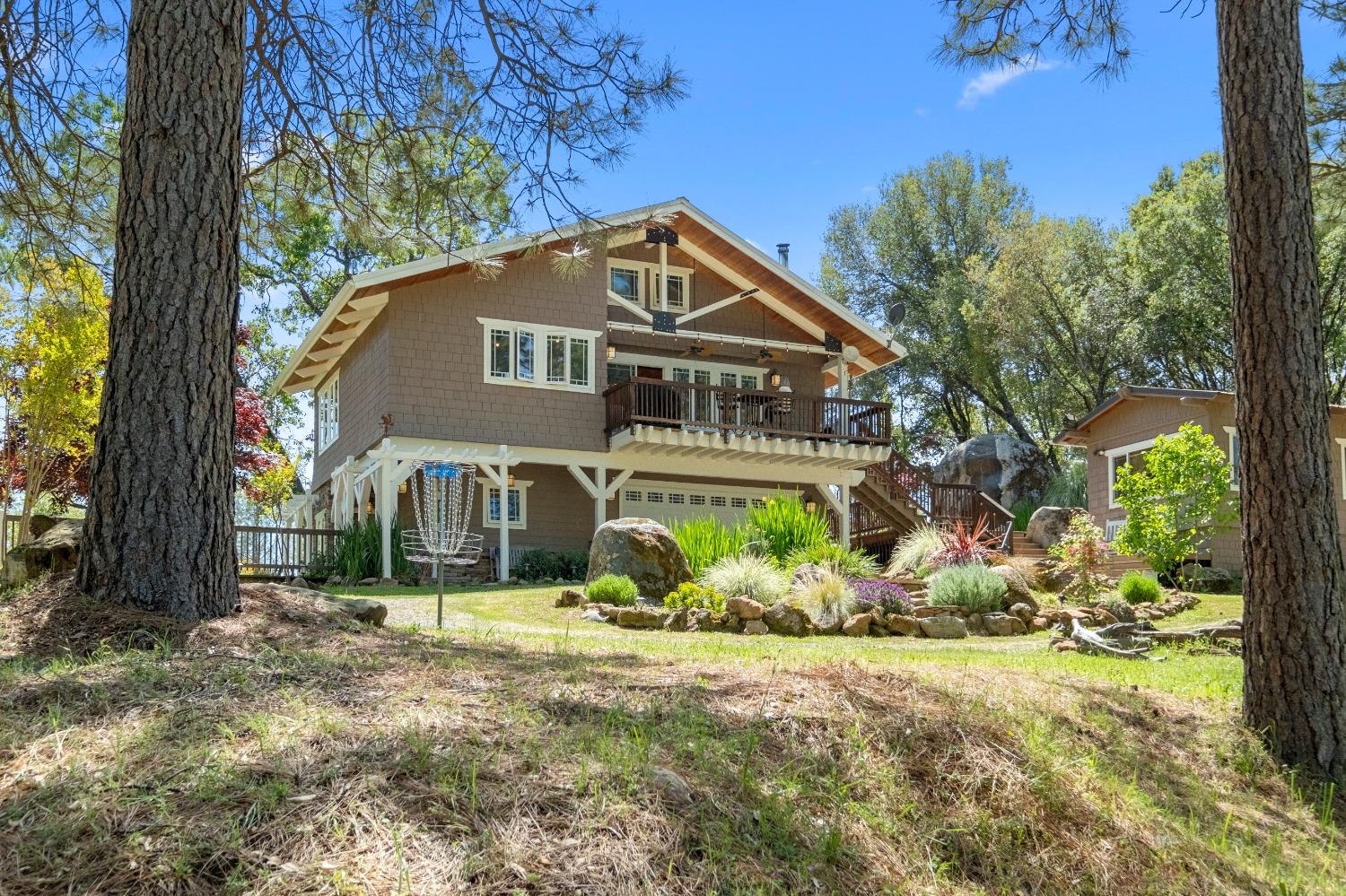 3137 Squirrel Hollow