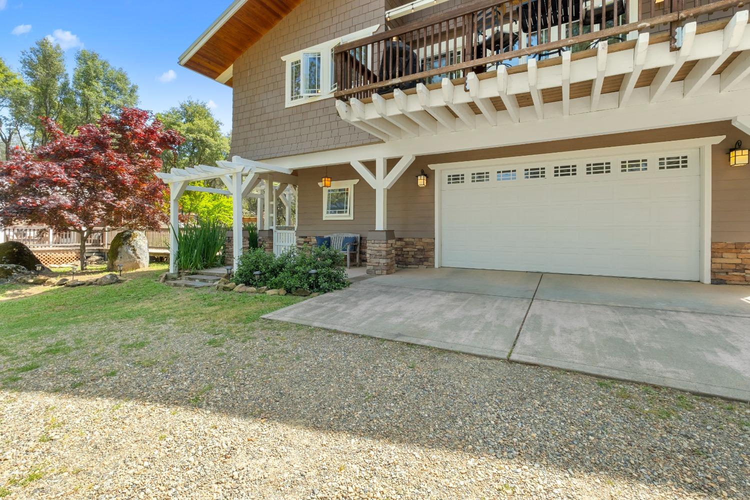 3137 Squirrel Hollow