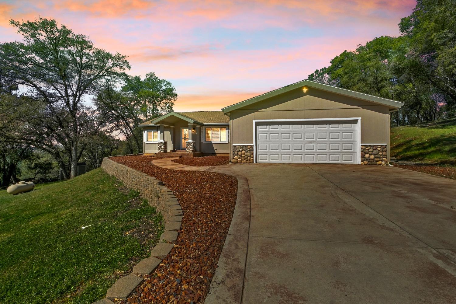 6107 Mobile Manor Road