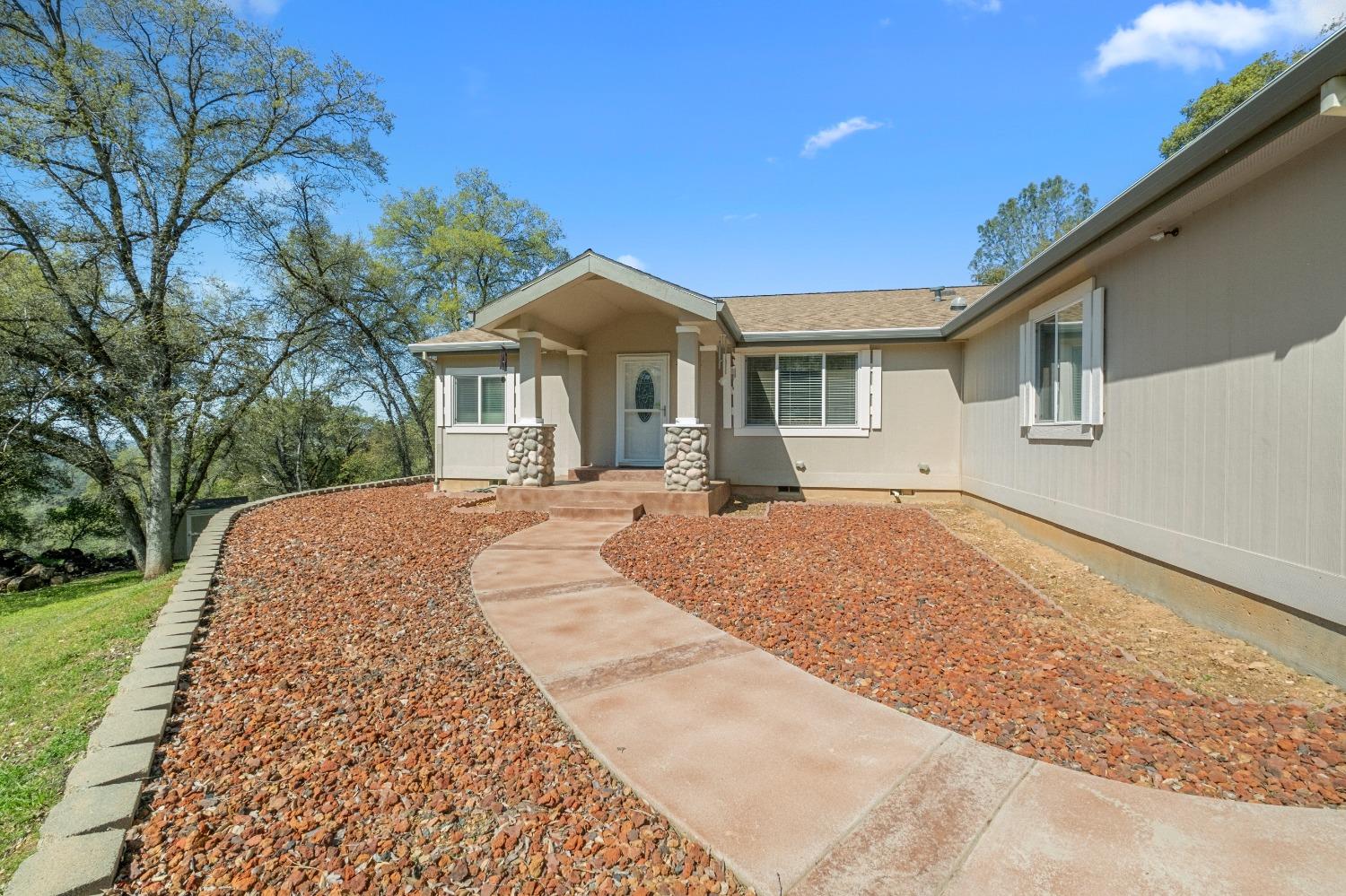 6107 Mobile Manor Road