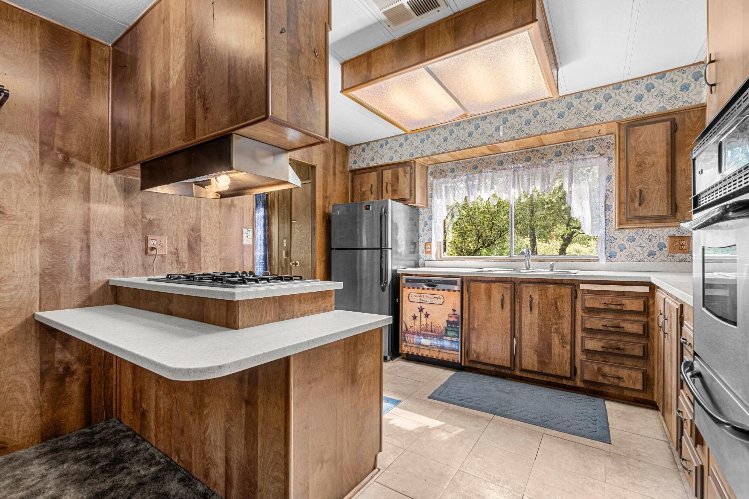 16315 Mount Whitney Drive