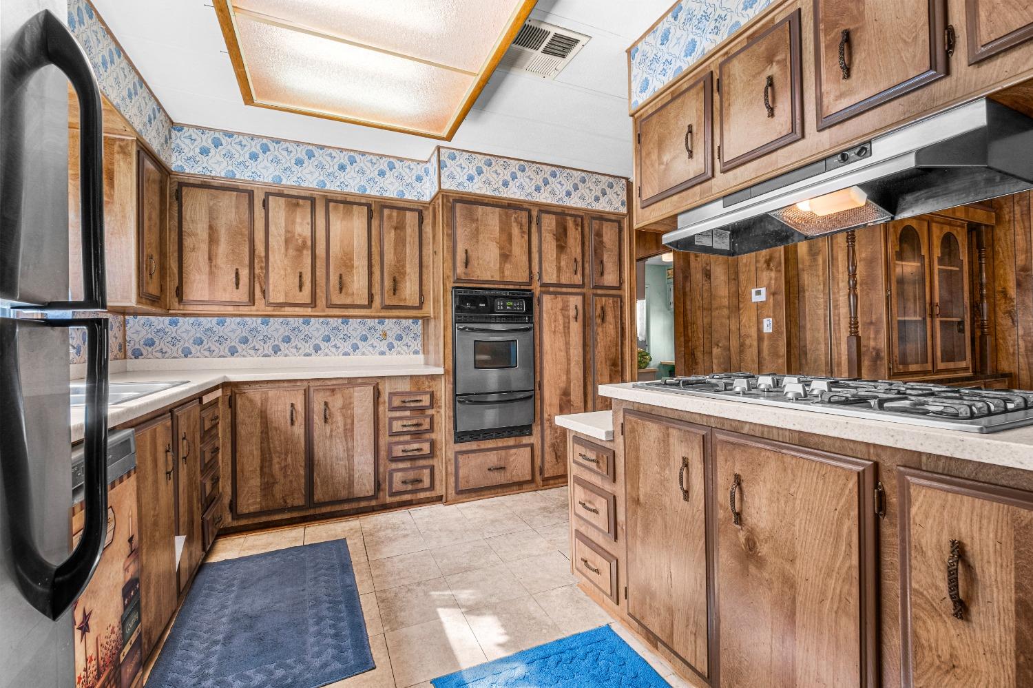 16315 Mount Whitney Drive