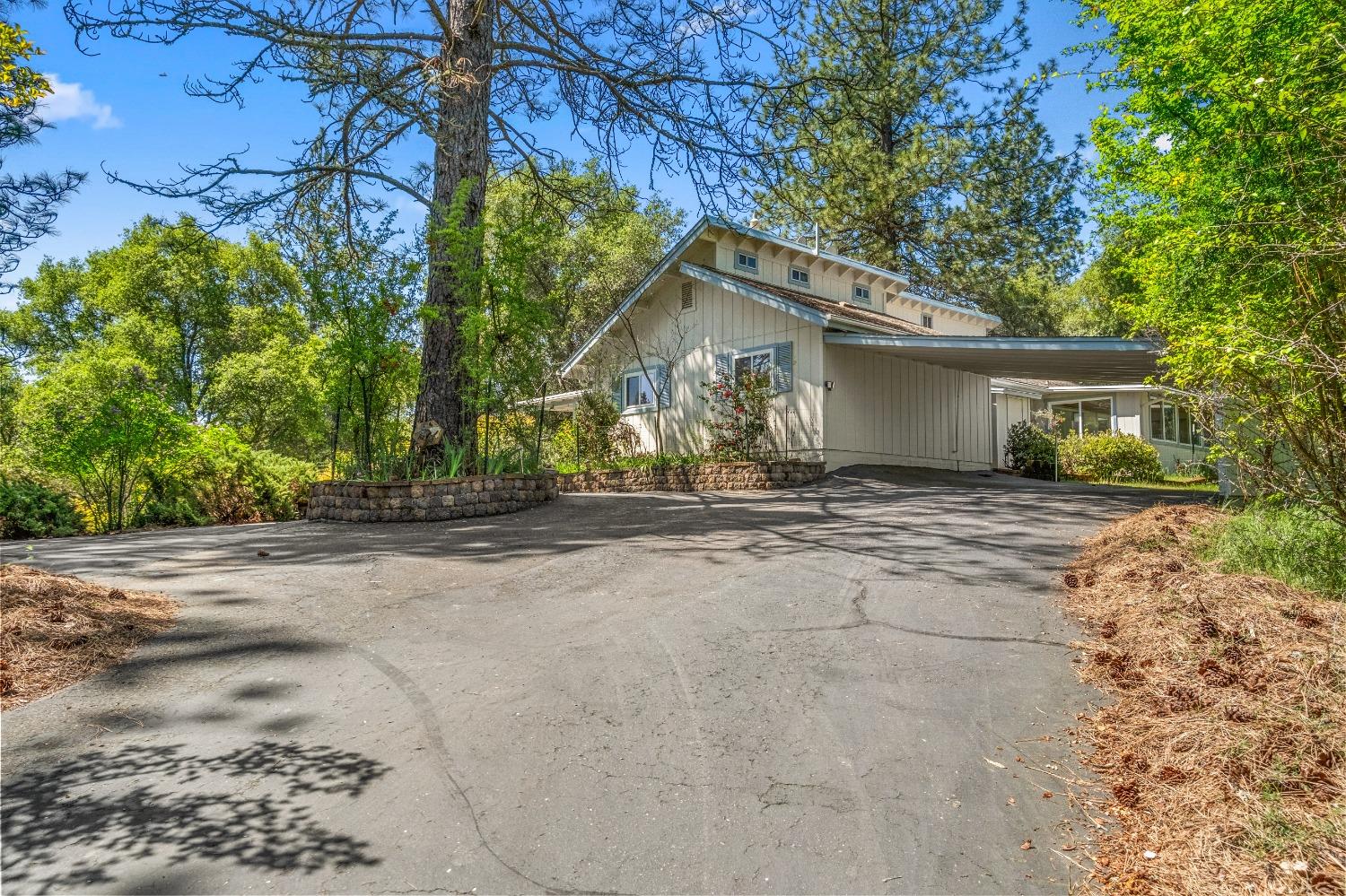 16080 Mount Whitney Drive