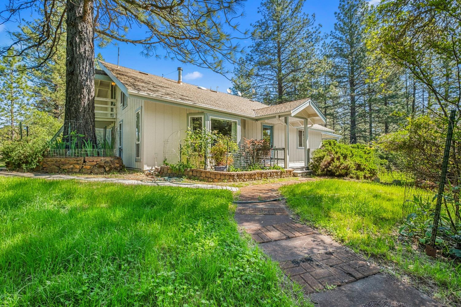 16080 Mount Whitney Drive