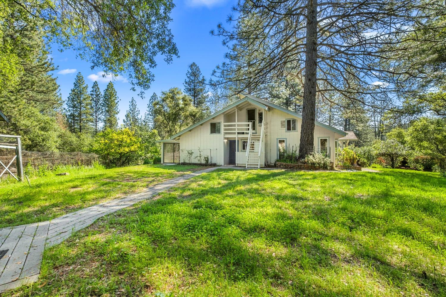 16080 Mount Whitney Drive