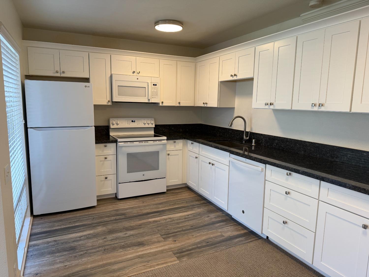 2229 Woodside Lane 8