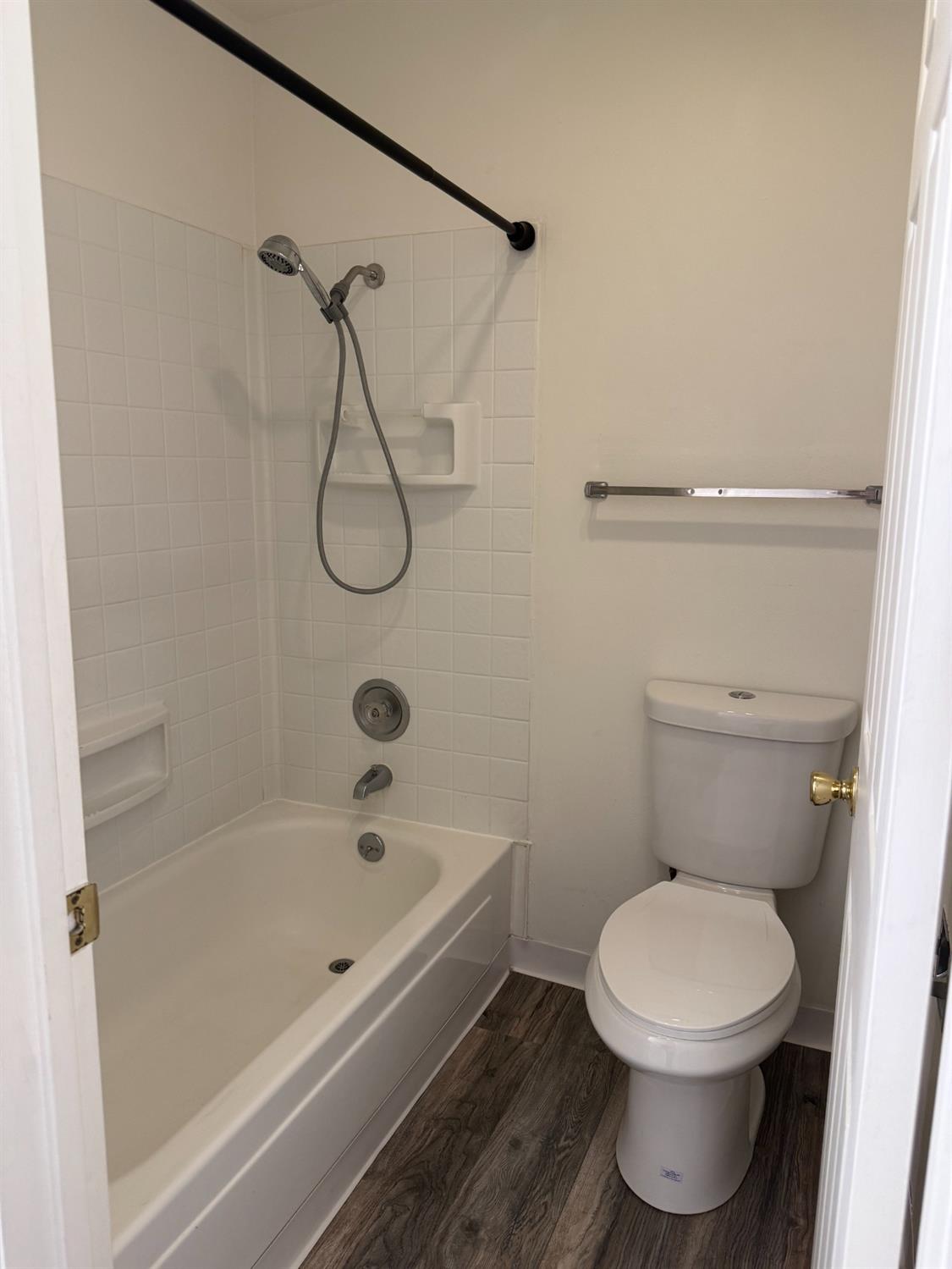 2229 Woodside Lane 8