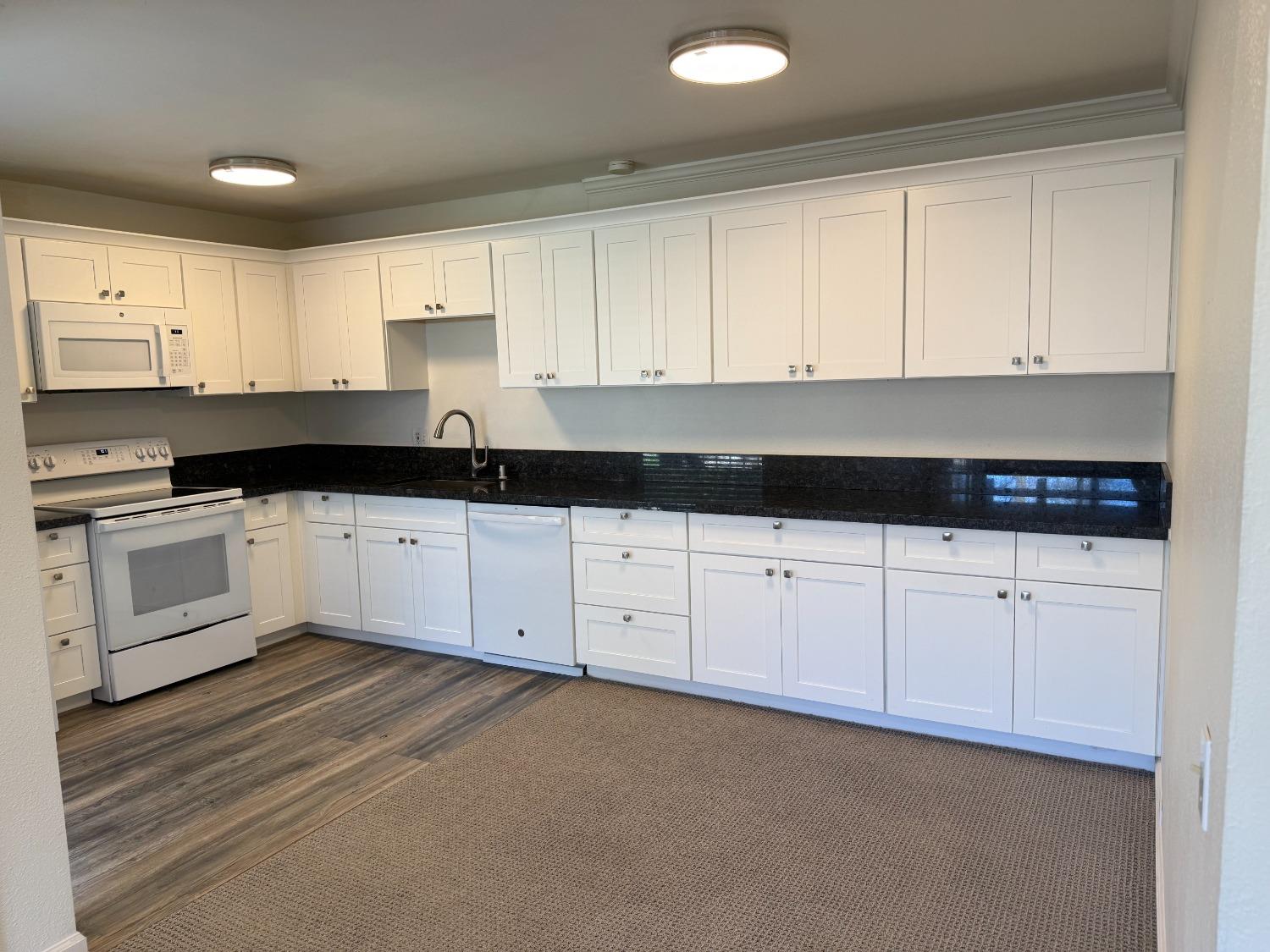 2229 Woodside Lane 8