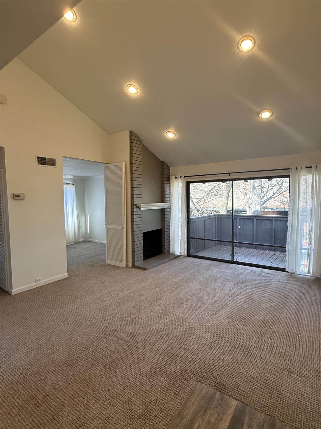 2229 Woodside Lane 8