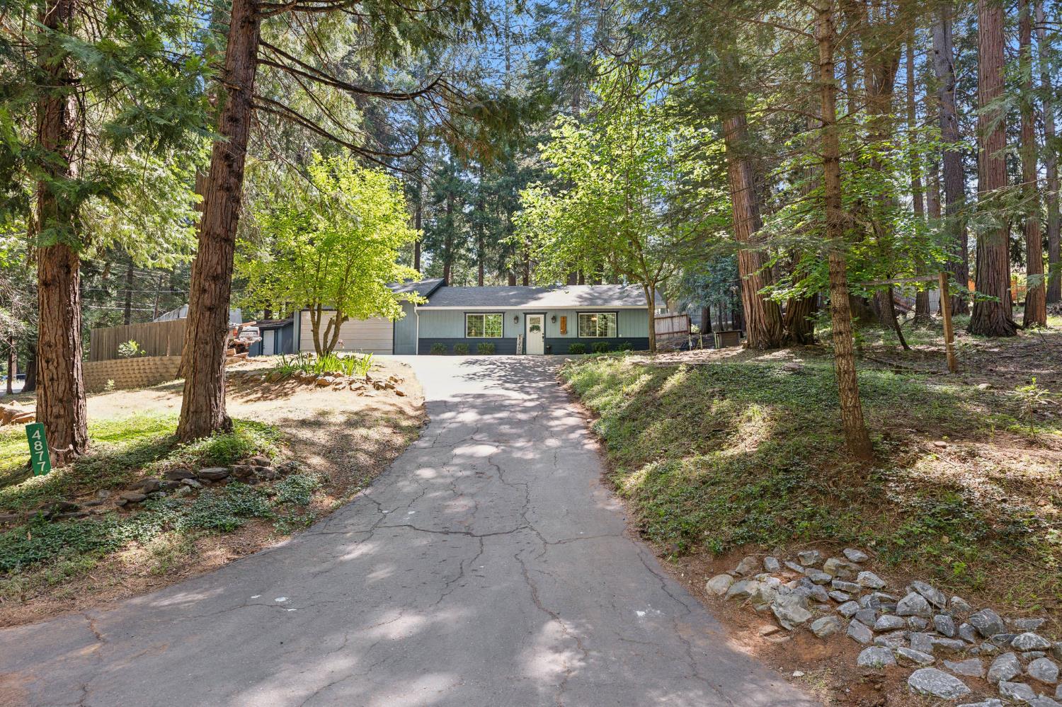 4877 Golden Street