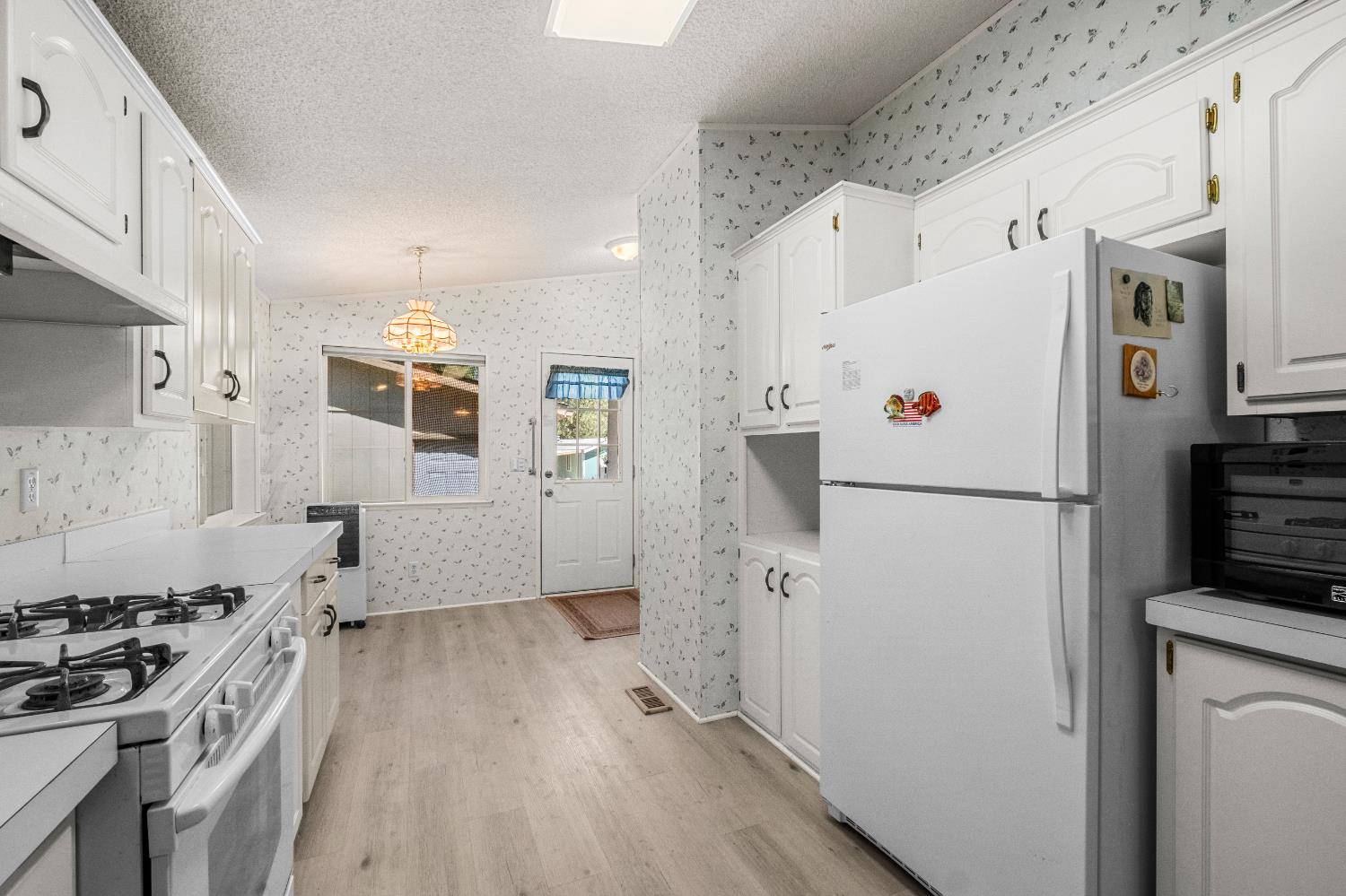 9461 State Highway 193 17