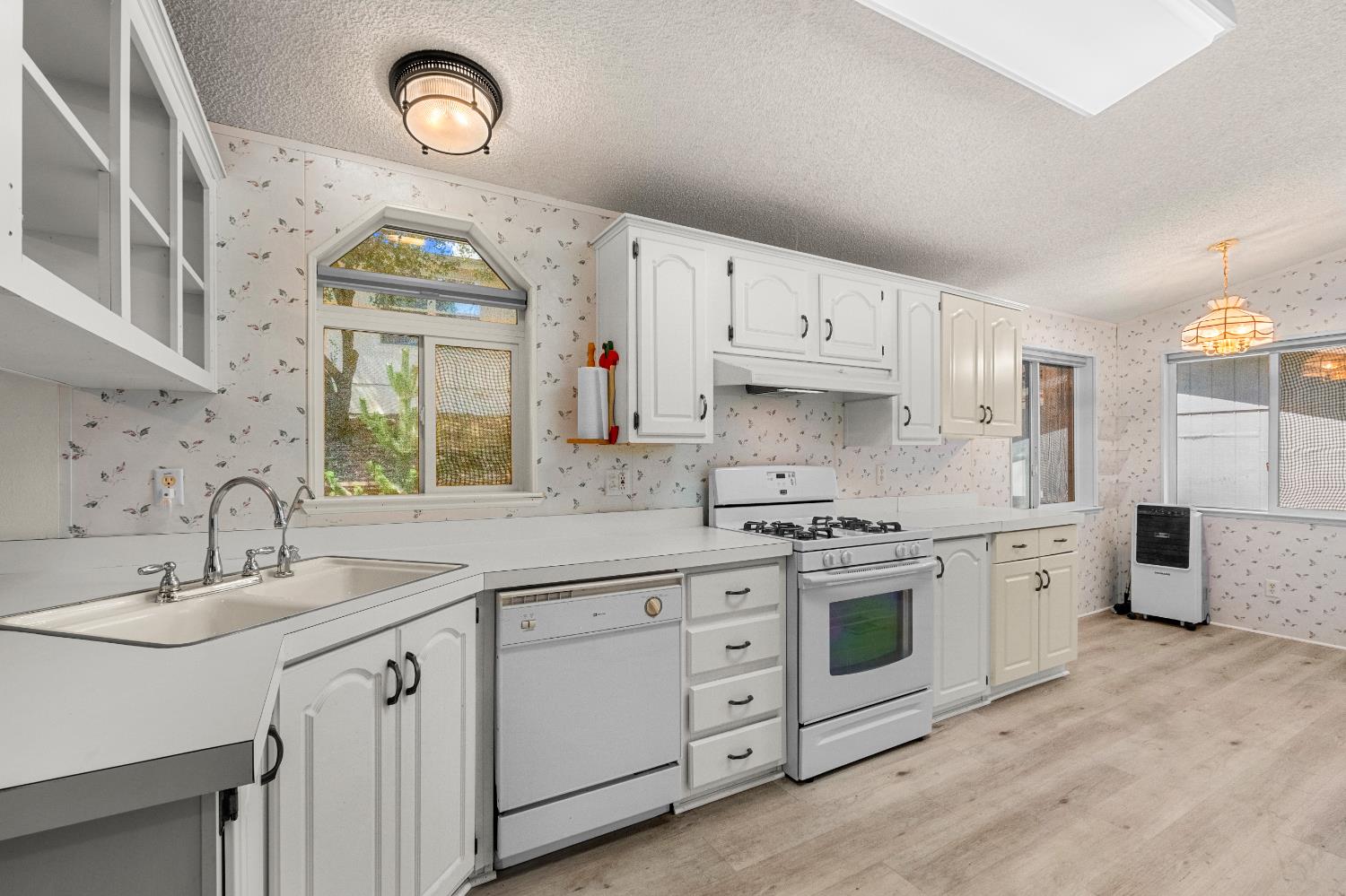 9461 State Highway 193 17