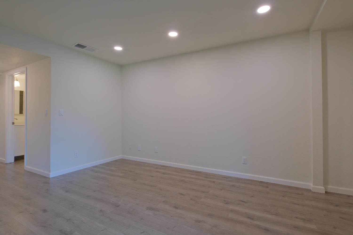 3133 Cambridge Road 3