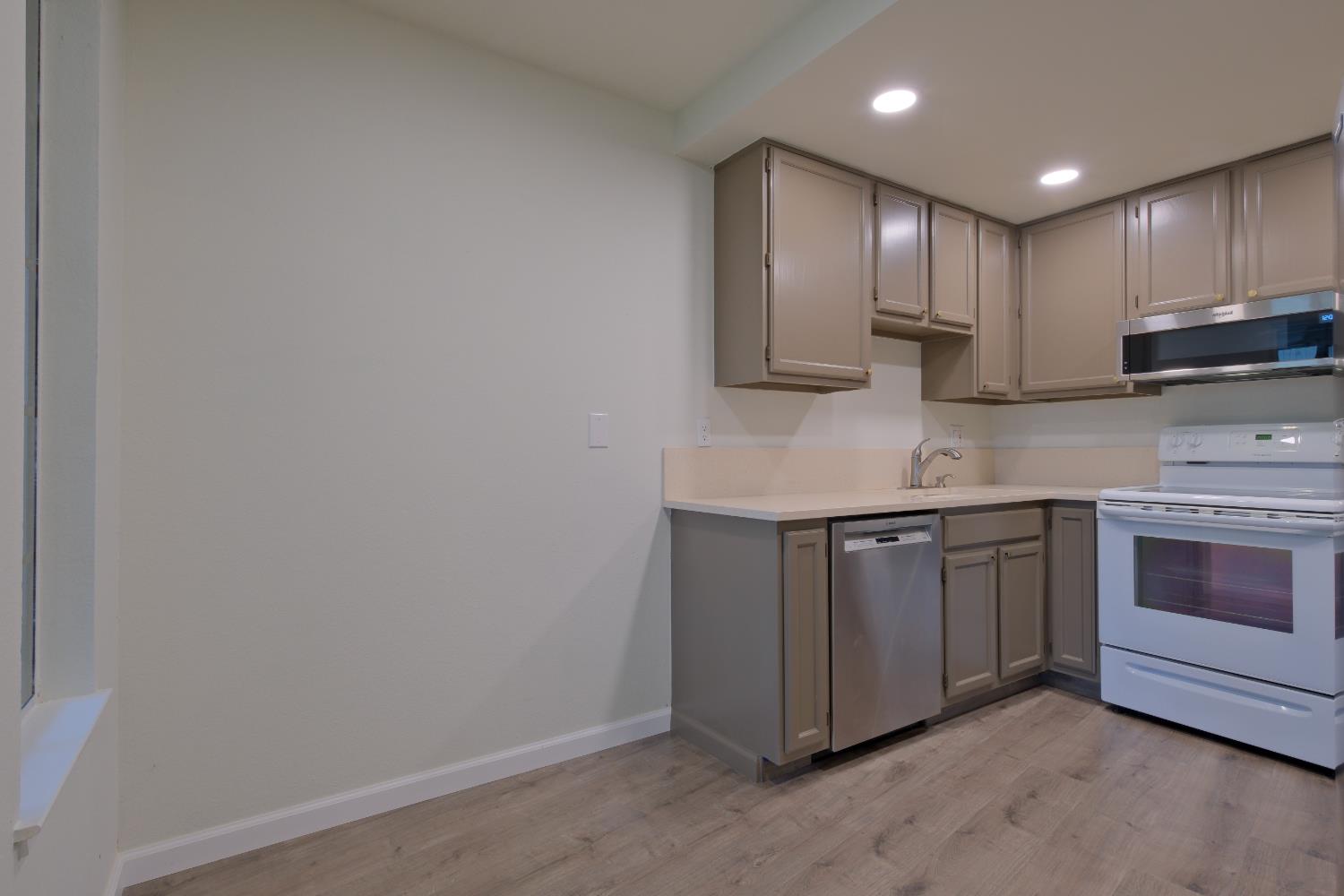 3133 Cambridge Road 3