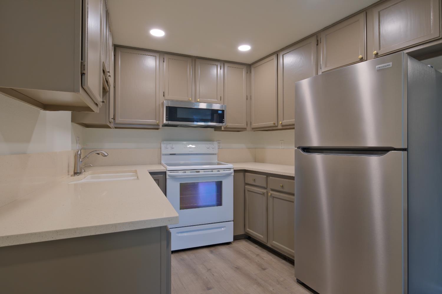 3133 Cambridge Road 3