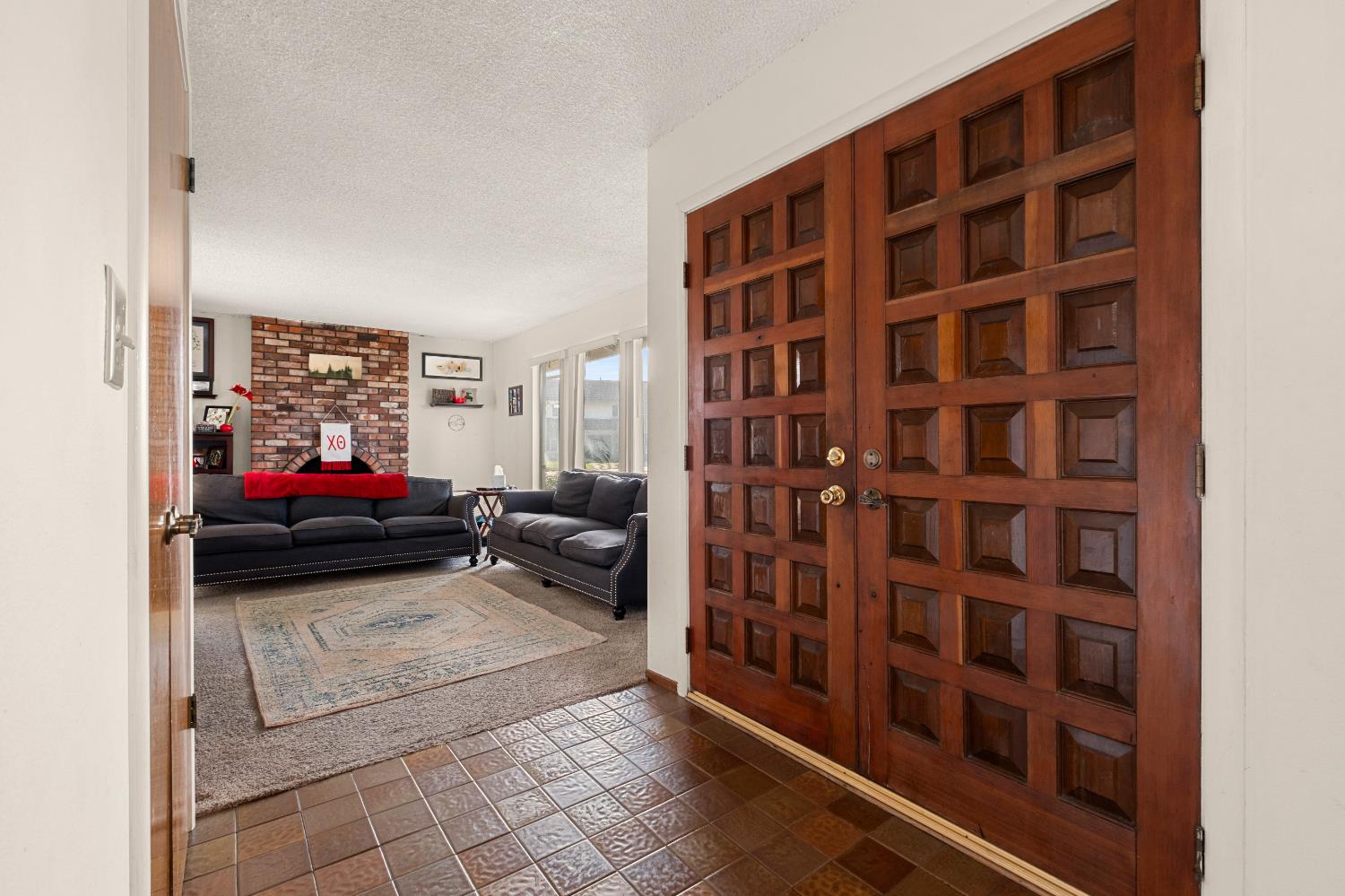 6823 Greenhaven Drive