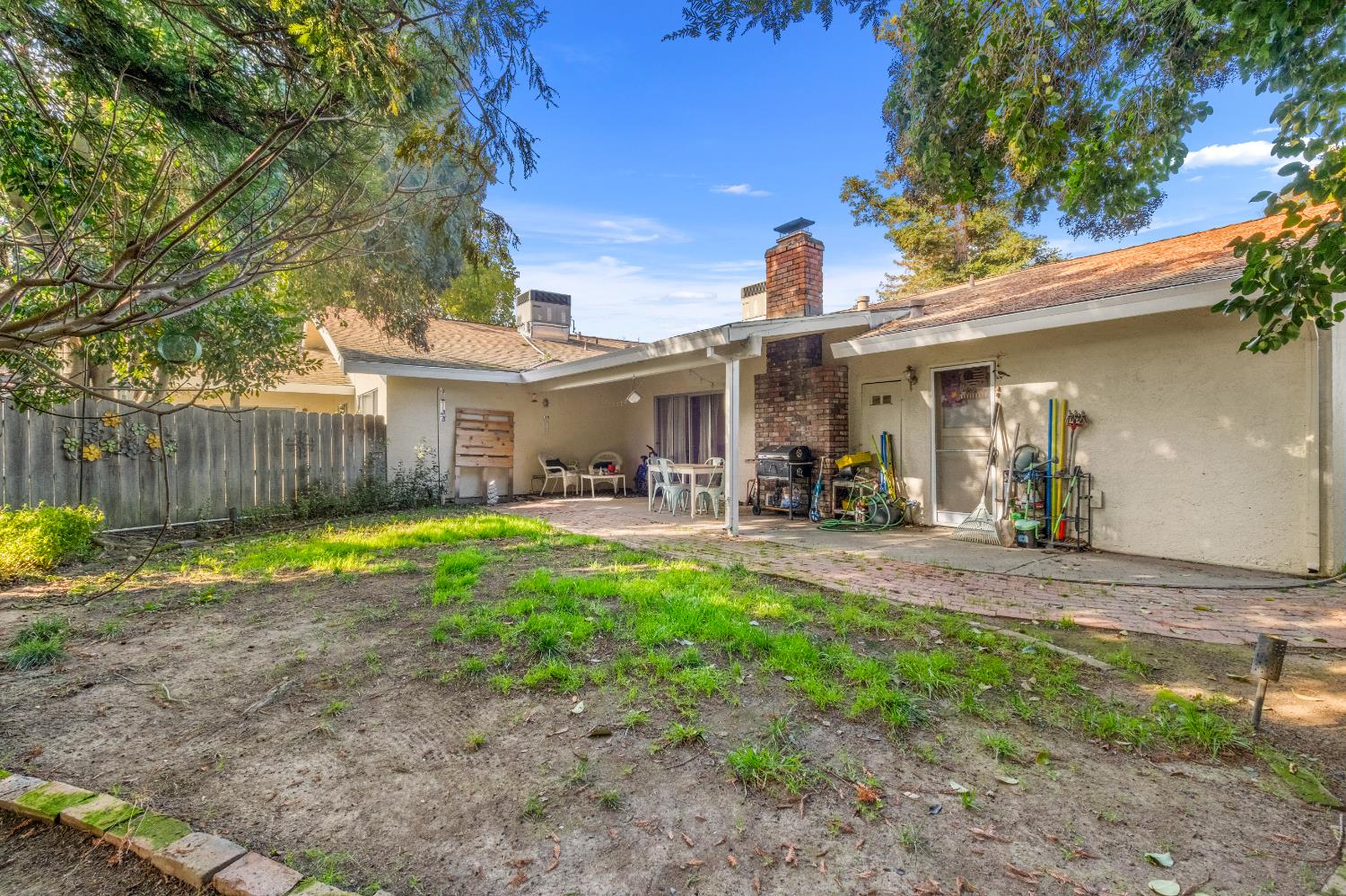 6823 Greenhaven Drive