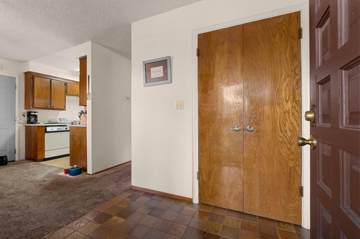 6823 Greenhaven Drive