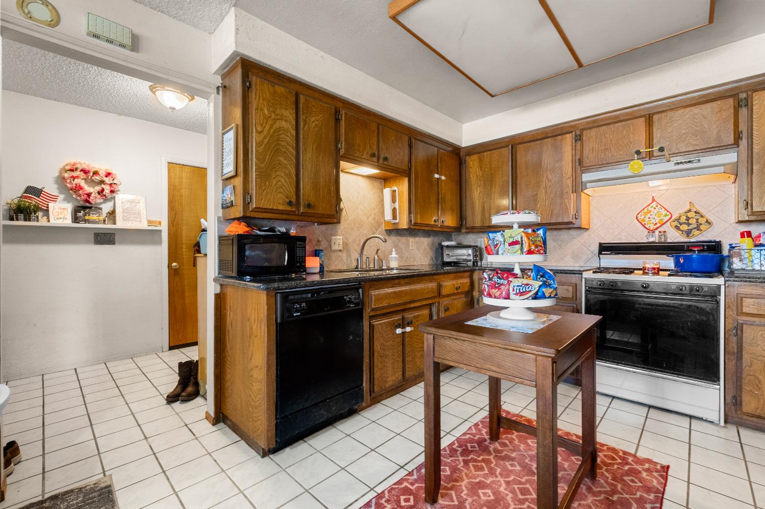 6823 Greenhaven Drive