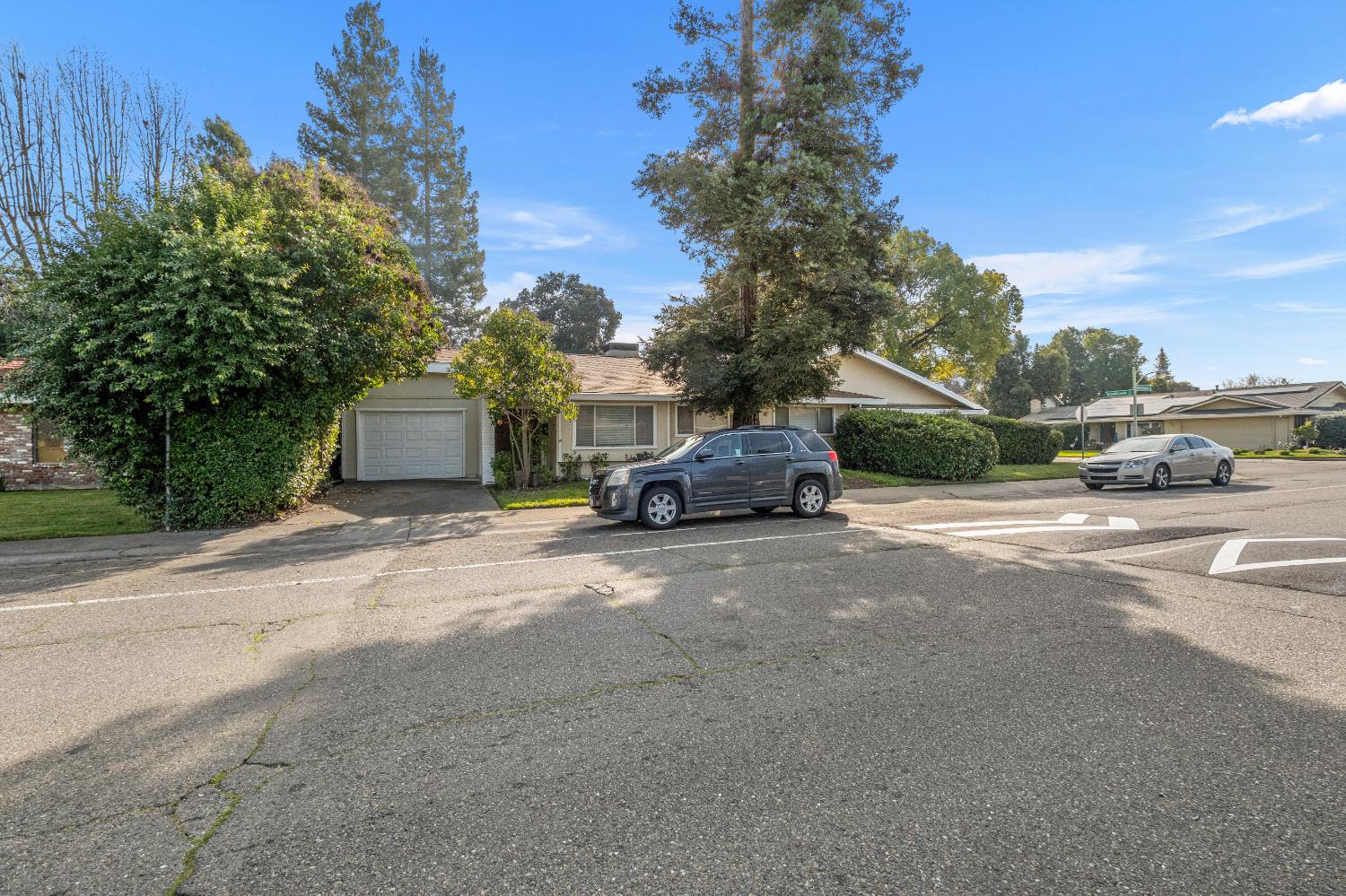 6823 Greenhaven Drive