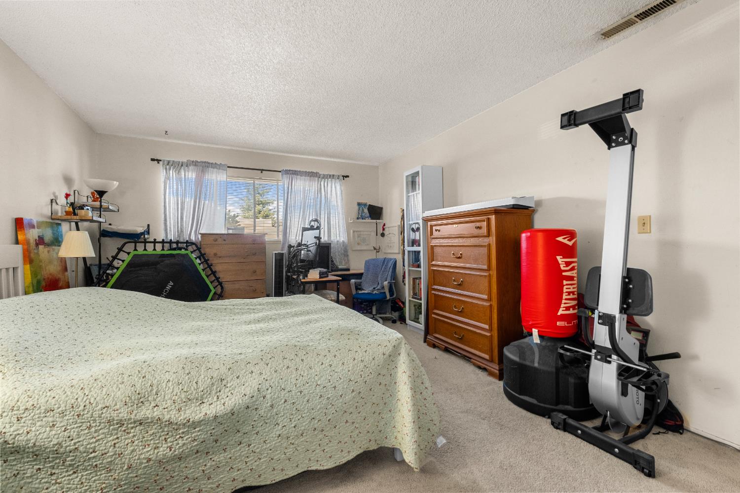 6823 Greenhaven Drive