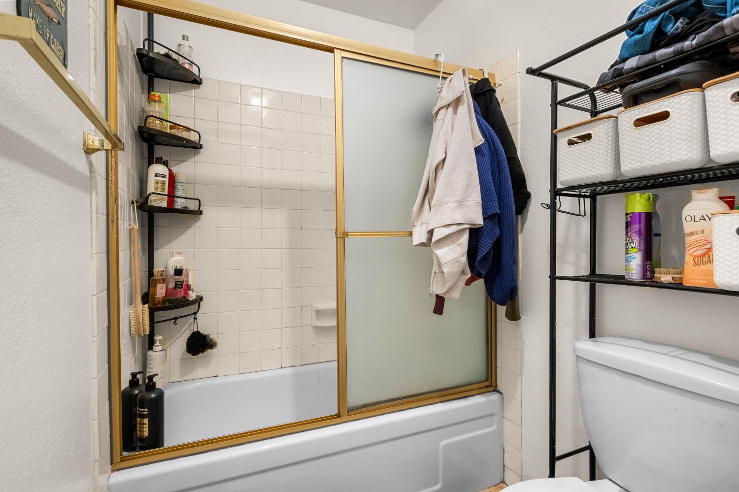 6823 Greenhaven Drive