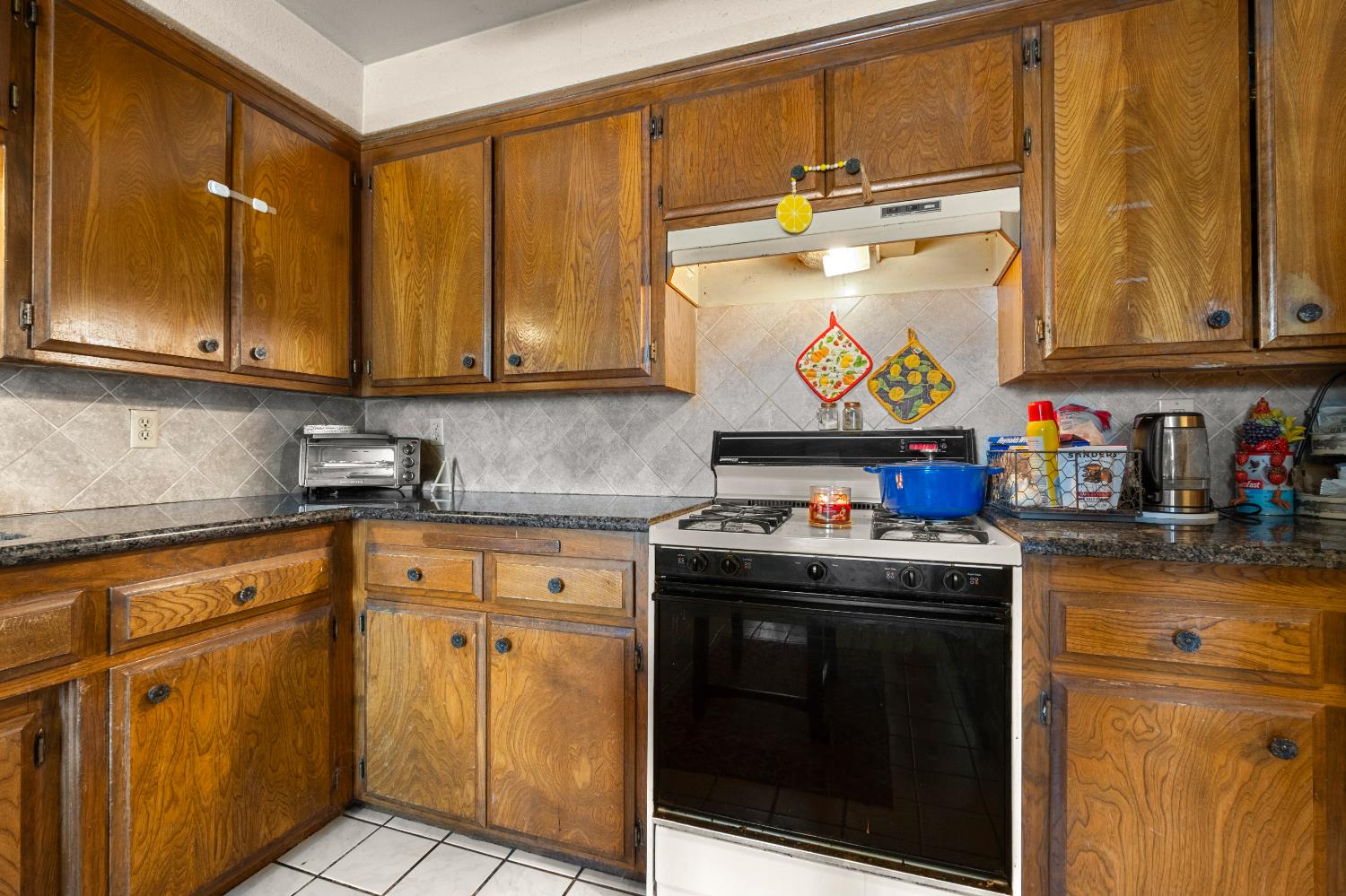 6823 Greenhaven Drive