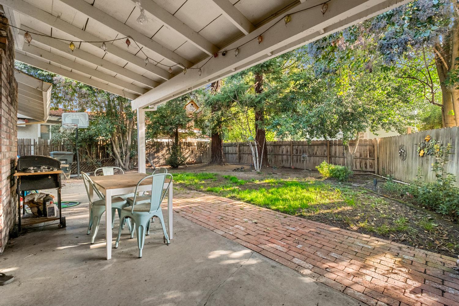 6823 Greenhaven Drive