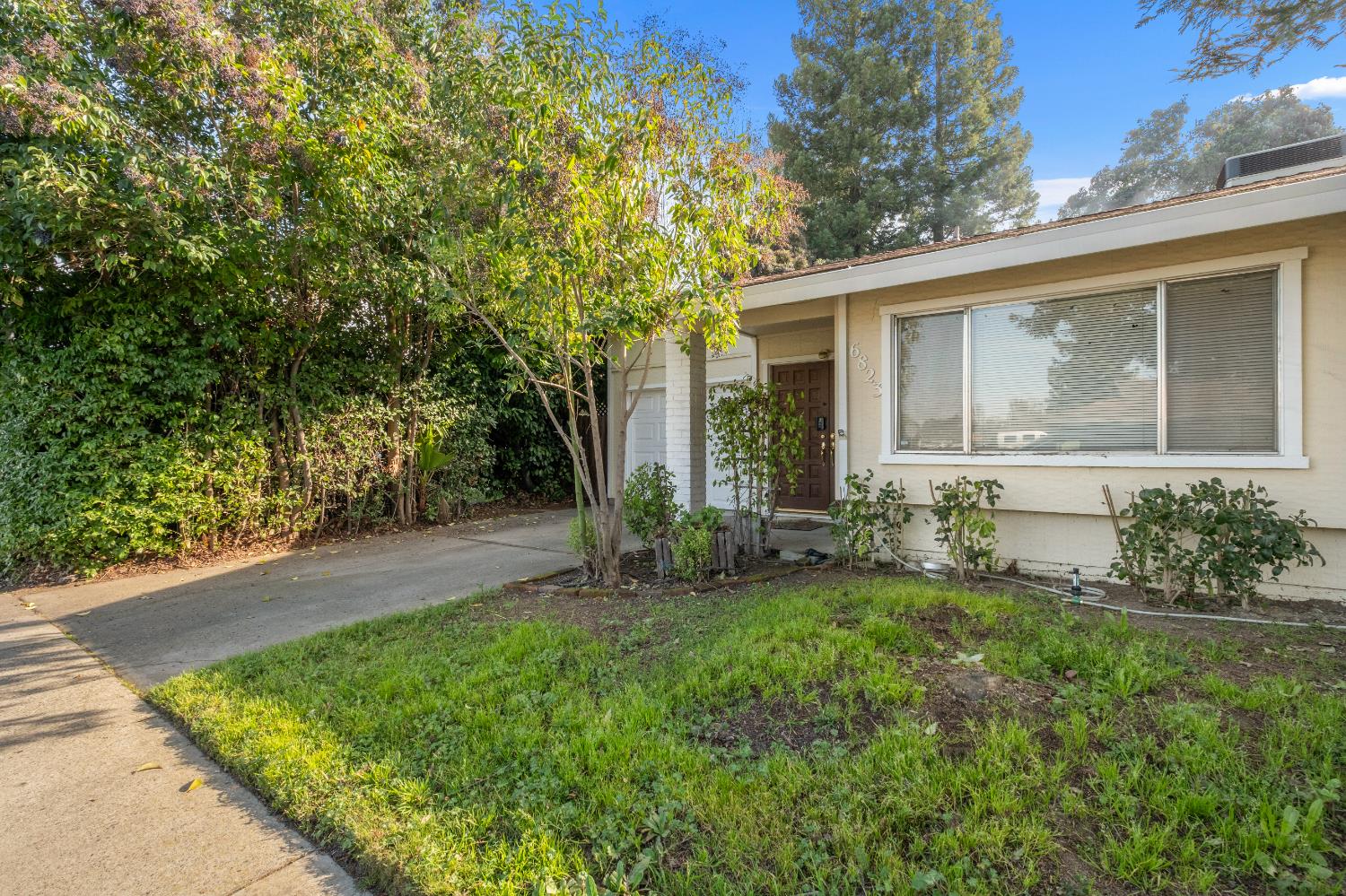 6823 Greenhaven Drive