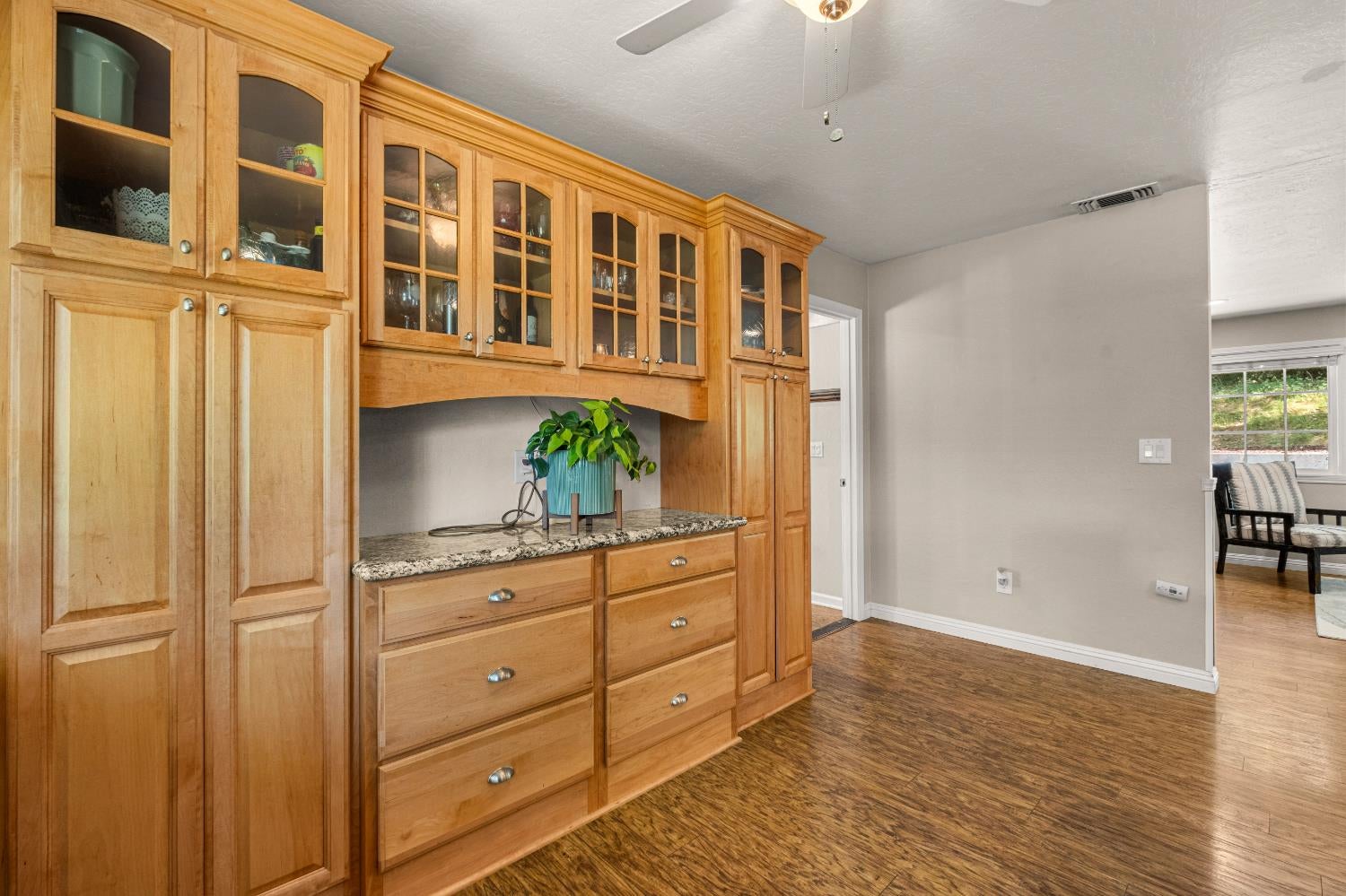 5371 Elite Court