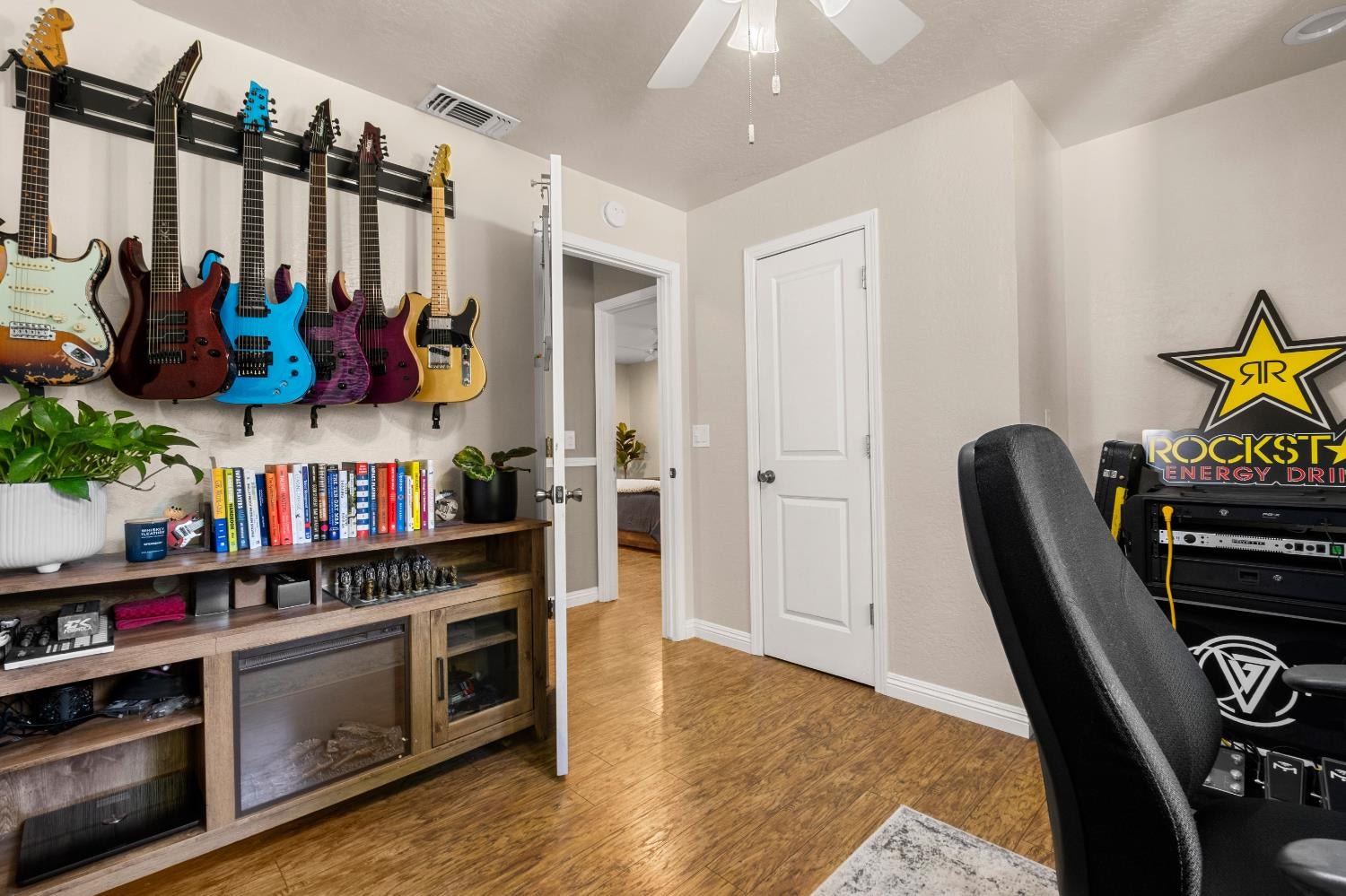 5371 Elite Court
