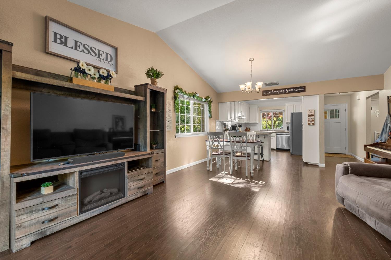 3328 Village Court