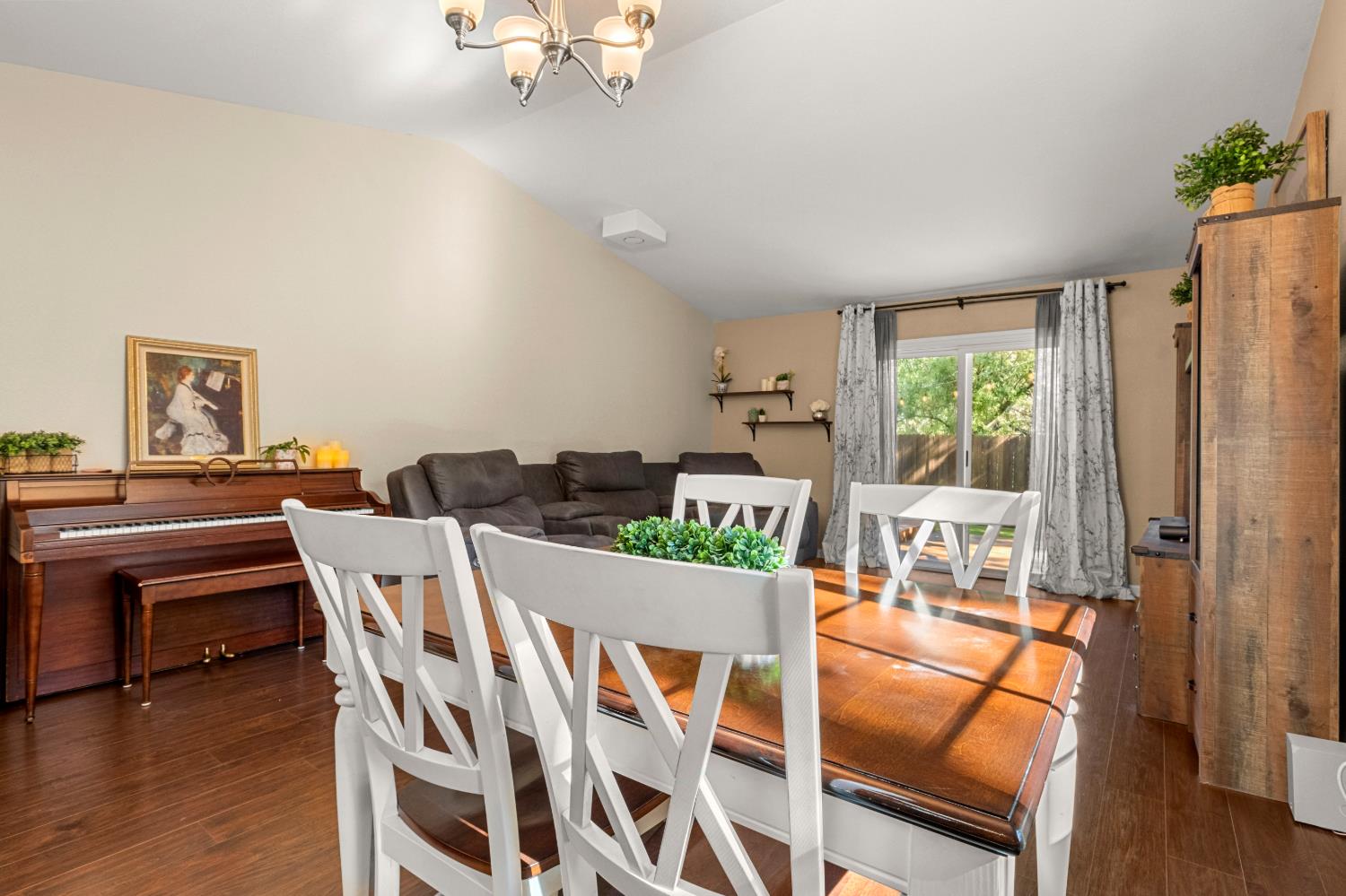 3328 Village Court