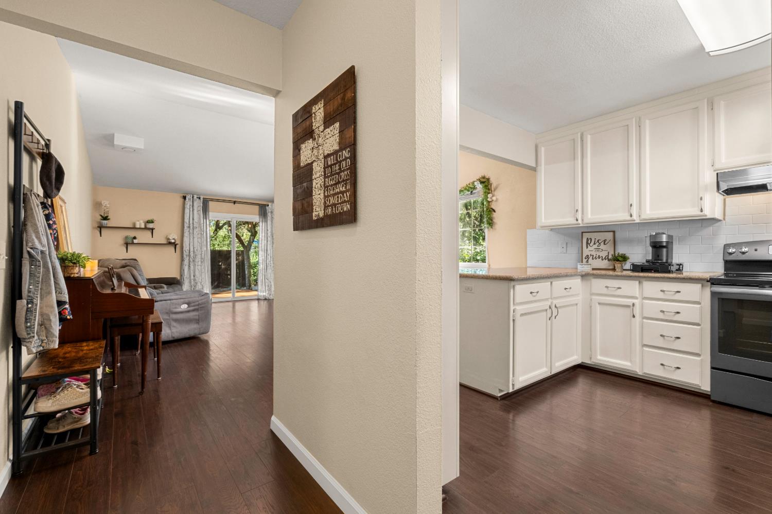 3328 Village Court