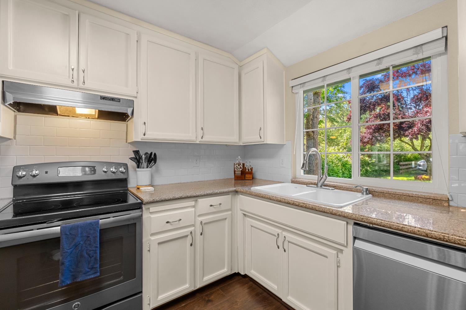 3328 Village Court