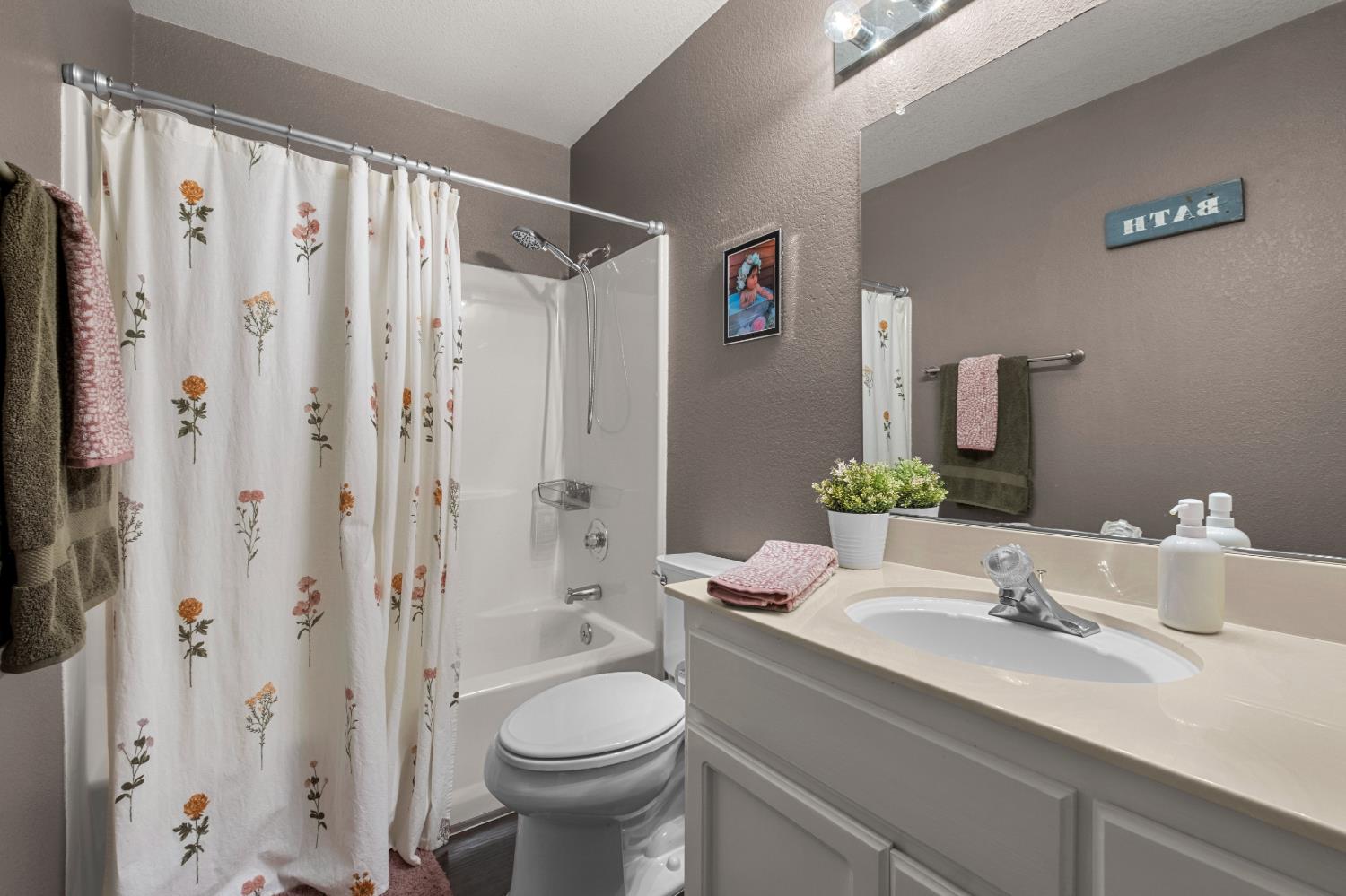 3328 Village Court