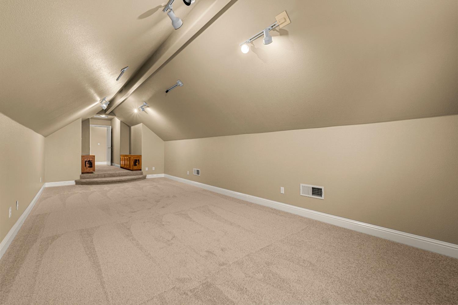 4029 Schelin Court