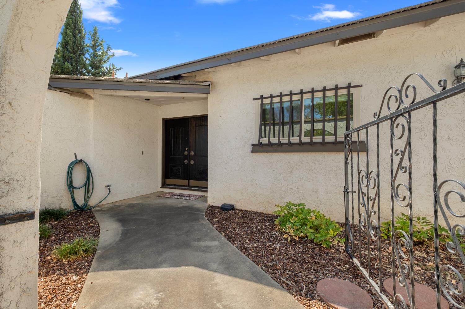 9805 Grant Line Road