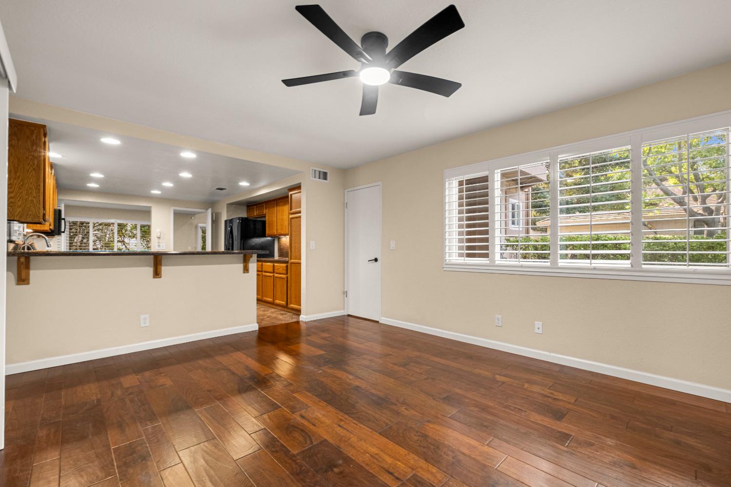7458 Black Tree Lane