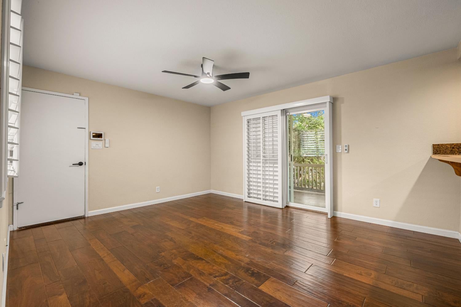 7458 Black Tree Lane